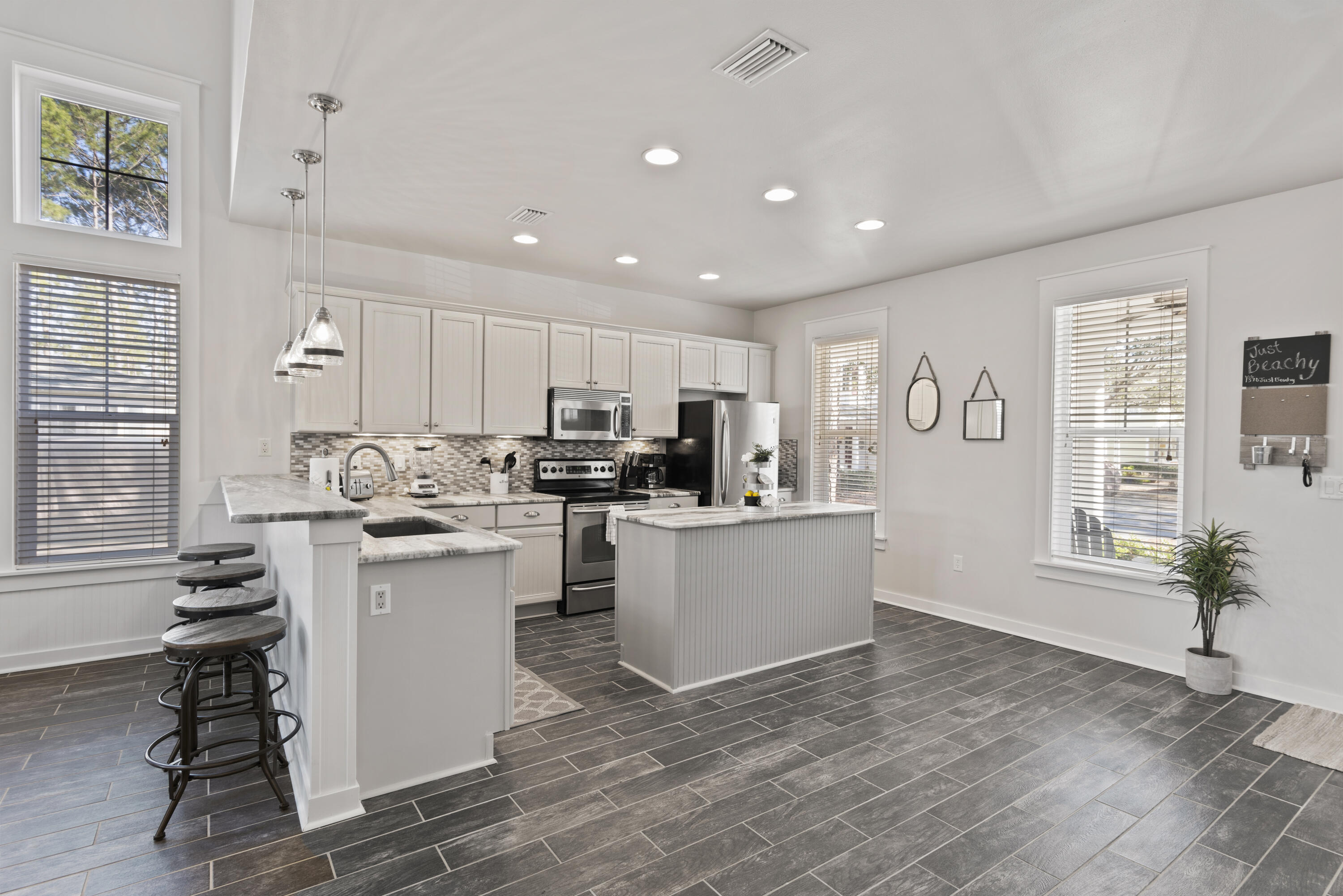 LAUREL GROVE - Residential