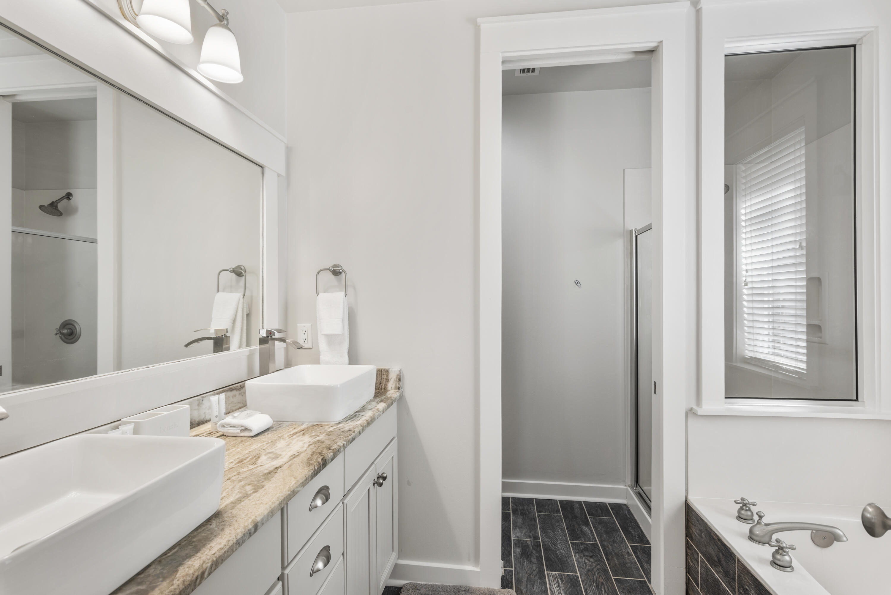 LAUREL GROVE - Residential