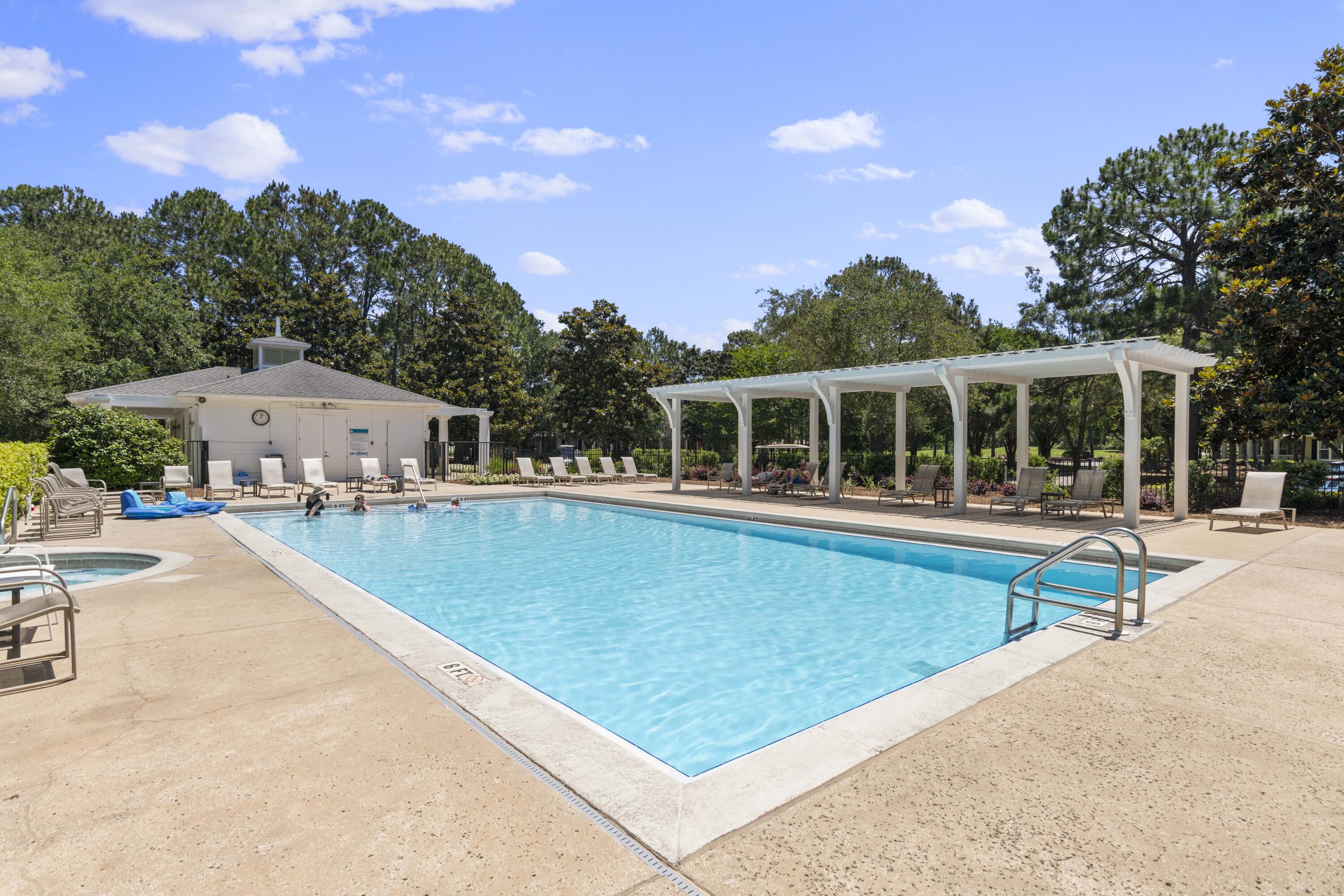 LAUREL GROVE - Residential