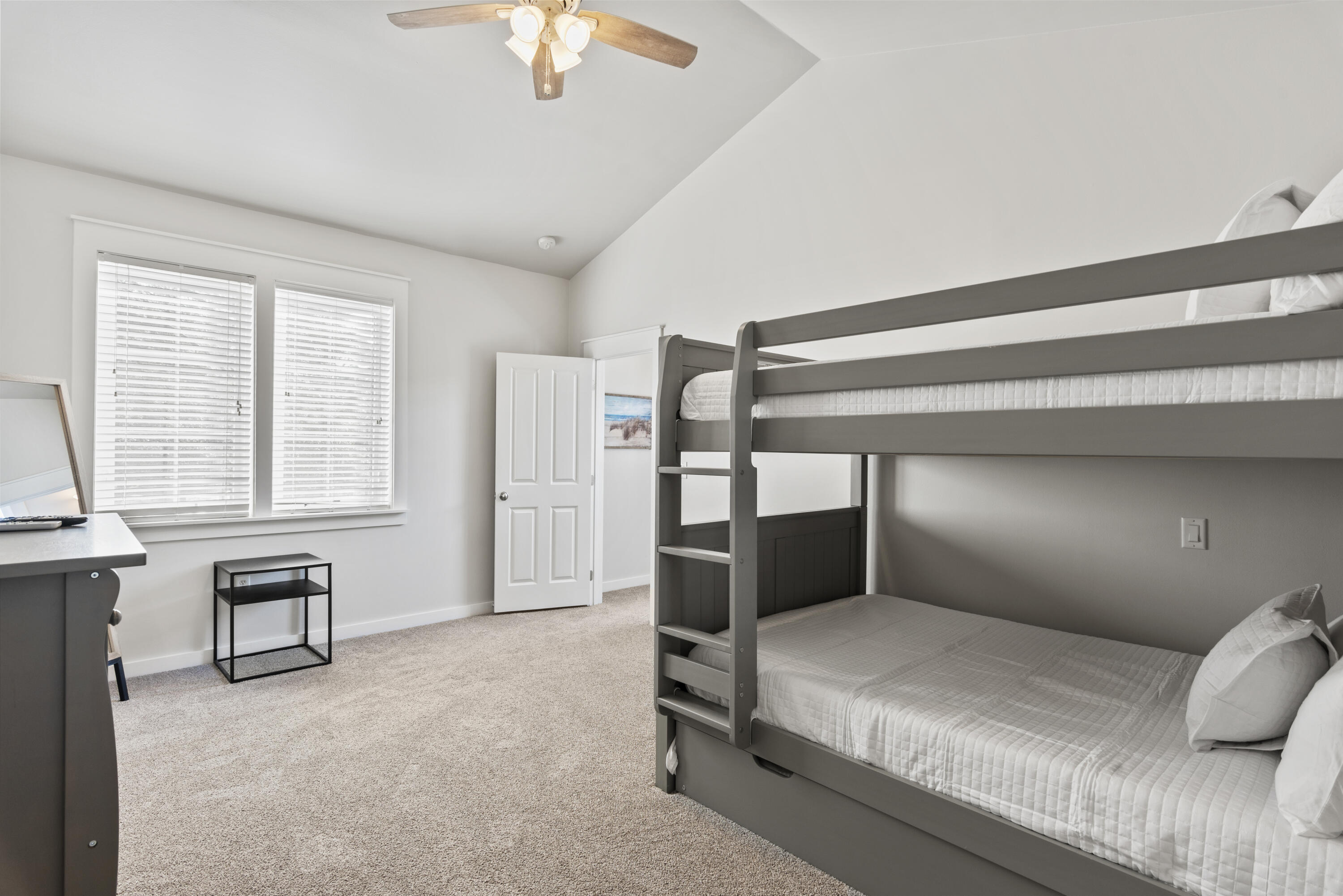 LAUREL GROVE - Residential