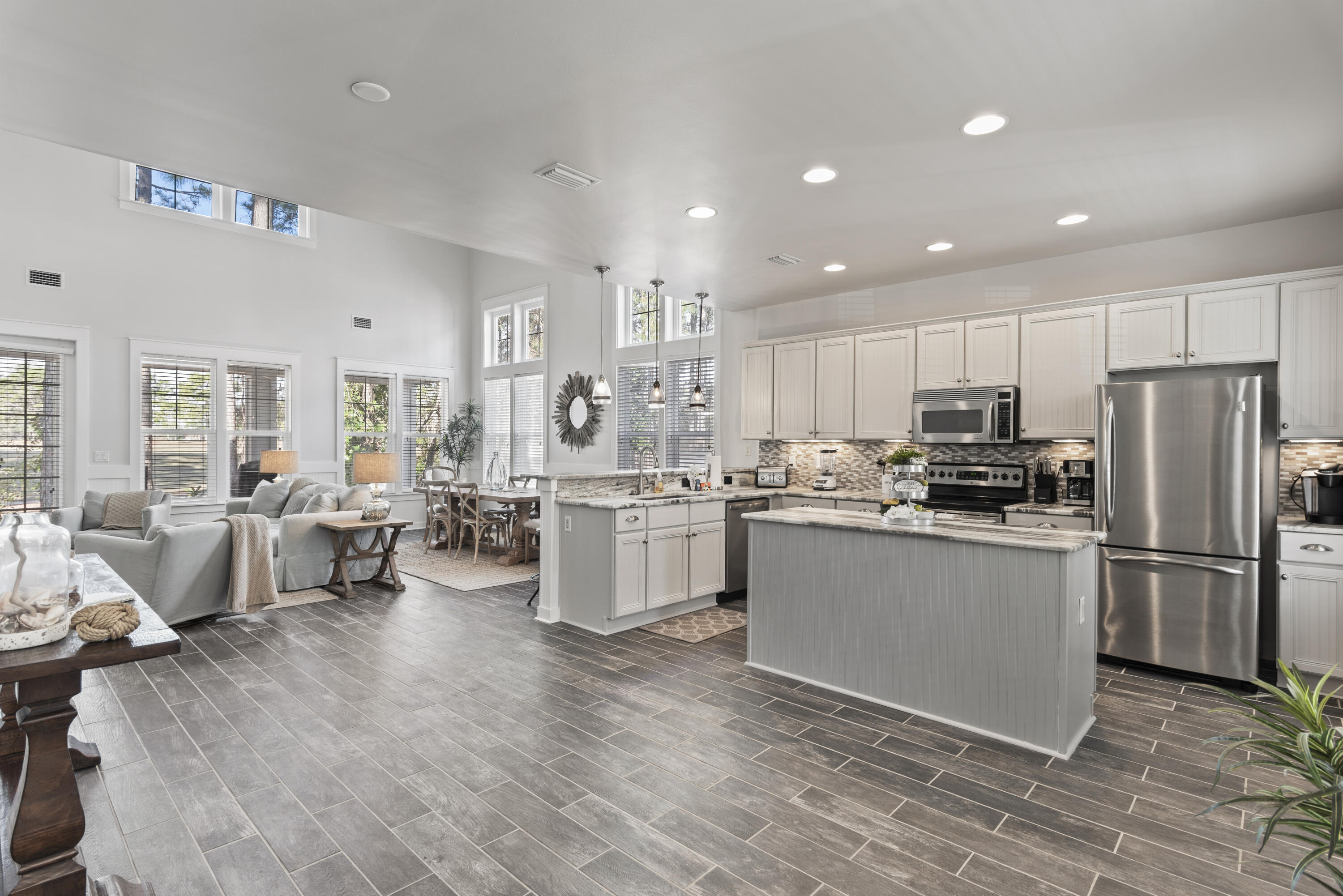 LAUREL GROVE - Residential