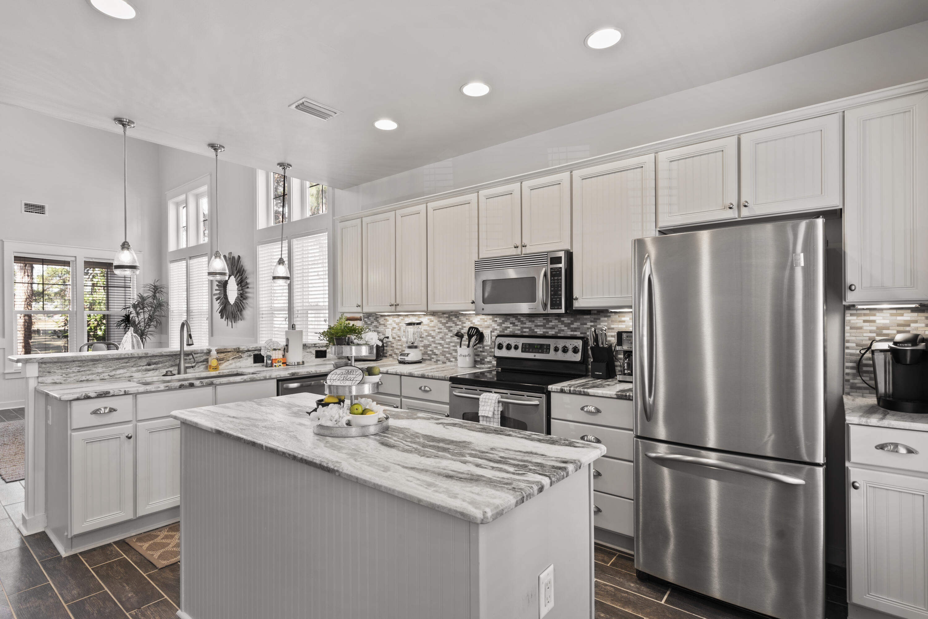 LAUREL GROVE - Residential