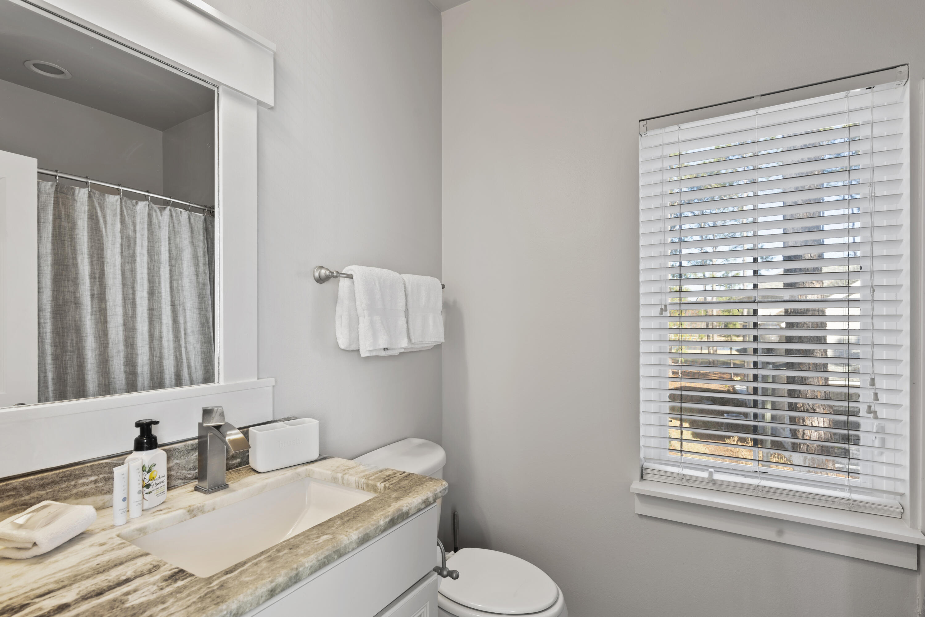 LAUREL GROVE - Residential
