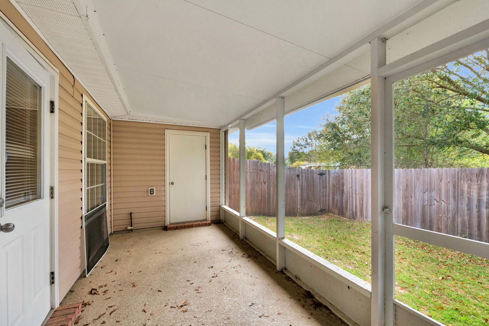 NO RECORDED SUBDIVISION - Residential