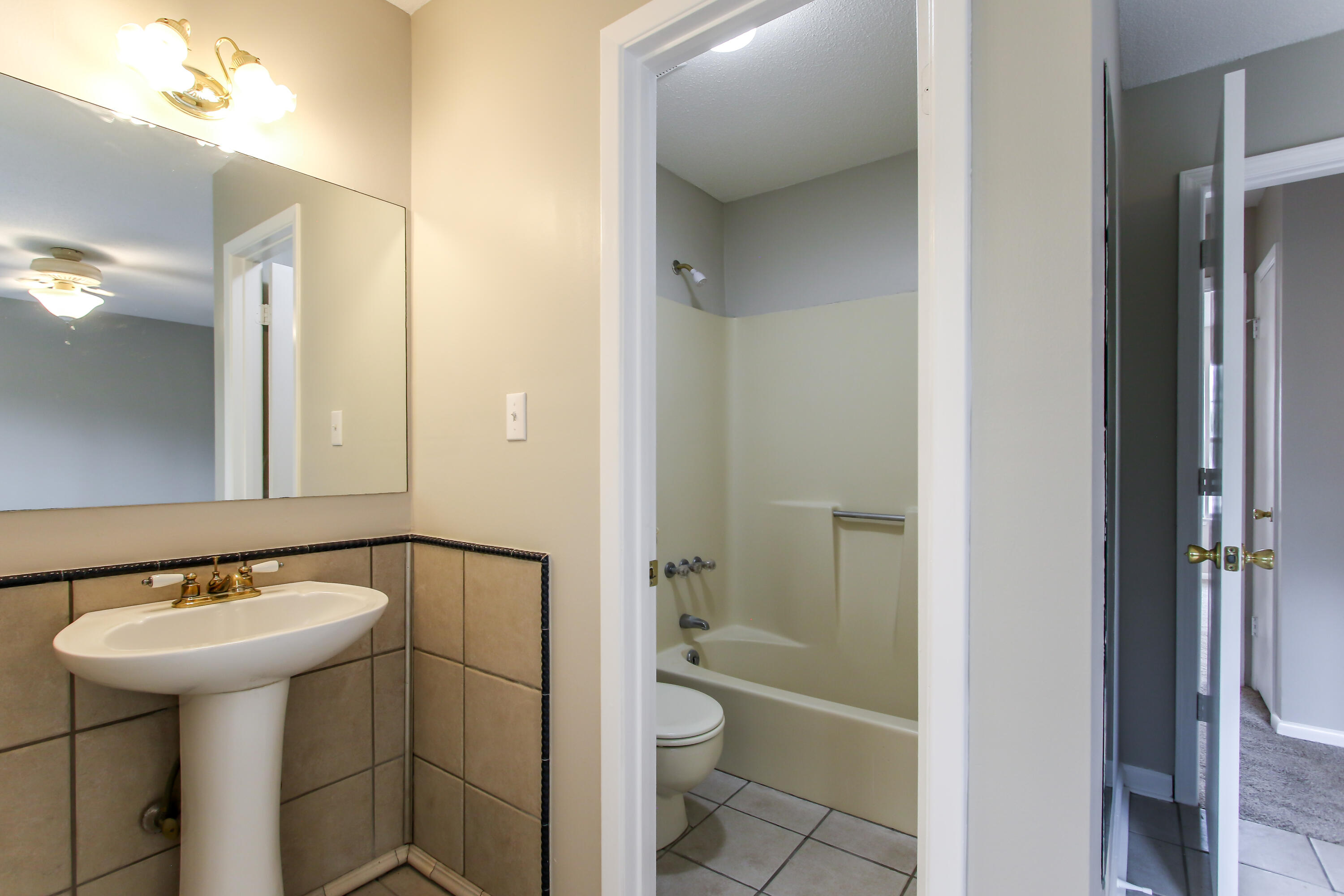 YORKTOWN AT WILLOW BEND - Residential