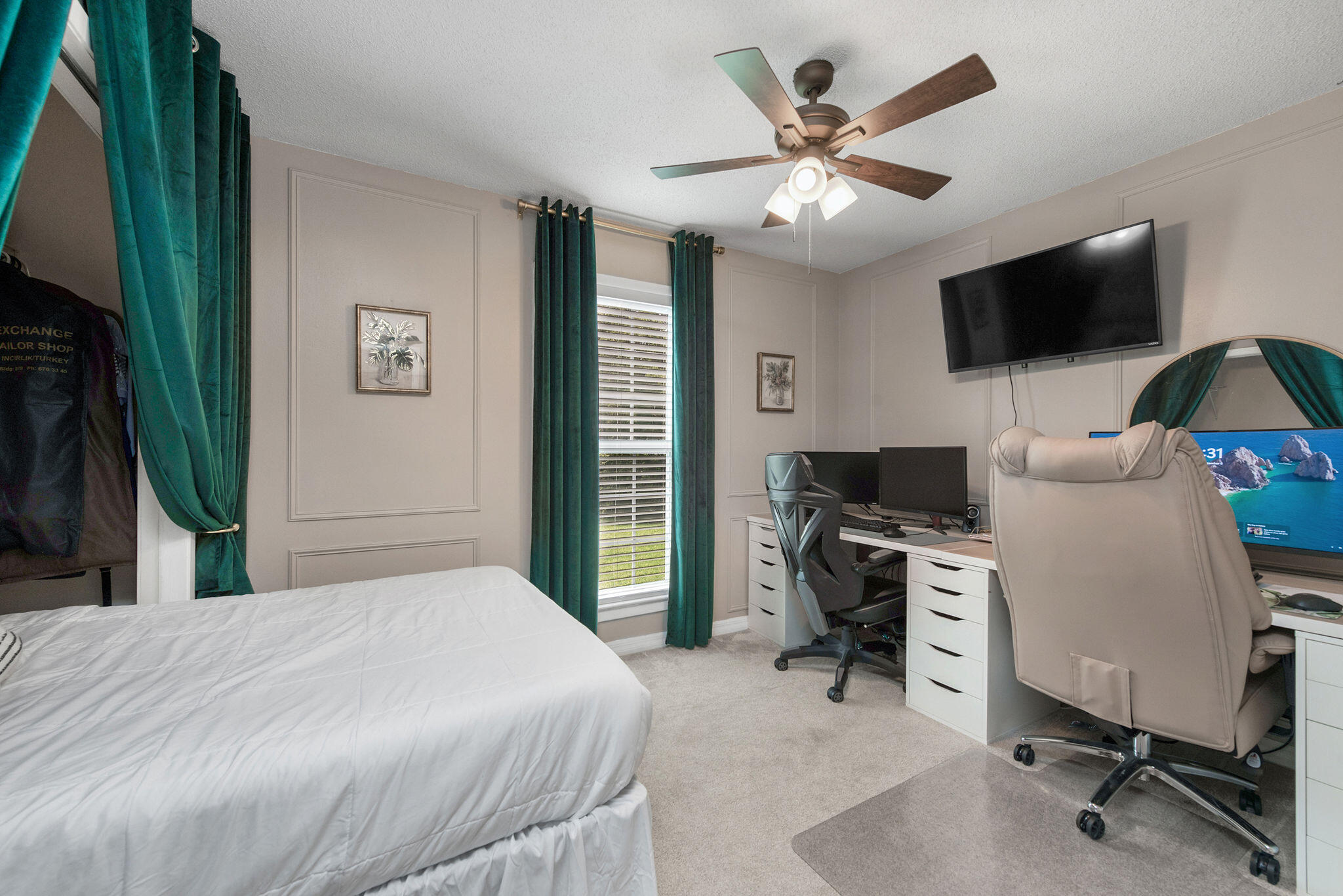 LAKE LORRAINE ESTATES - Residential