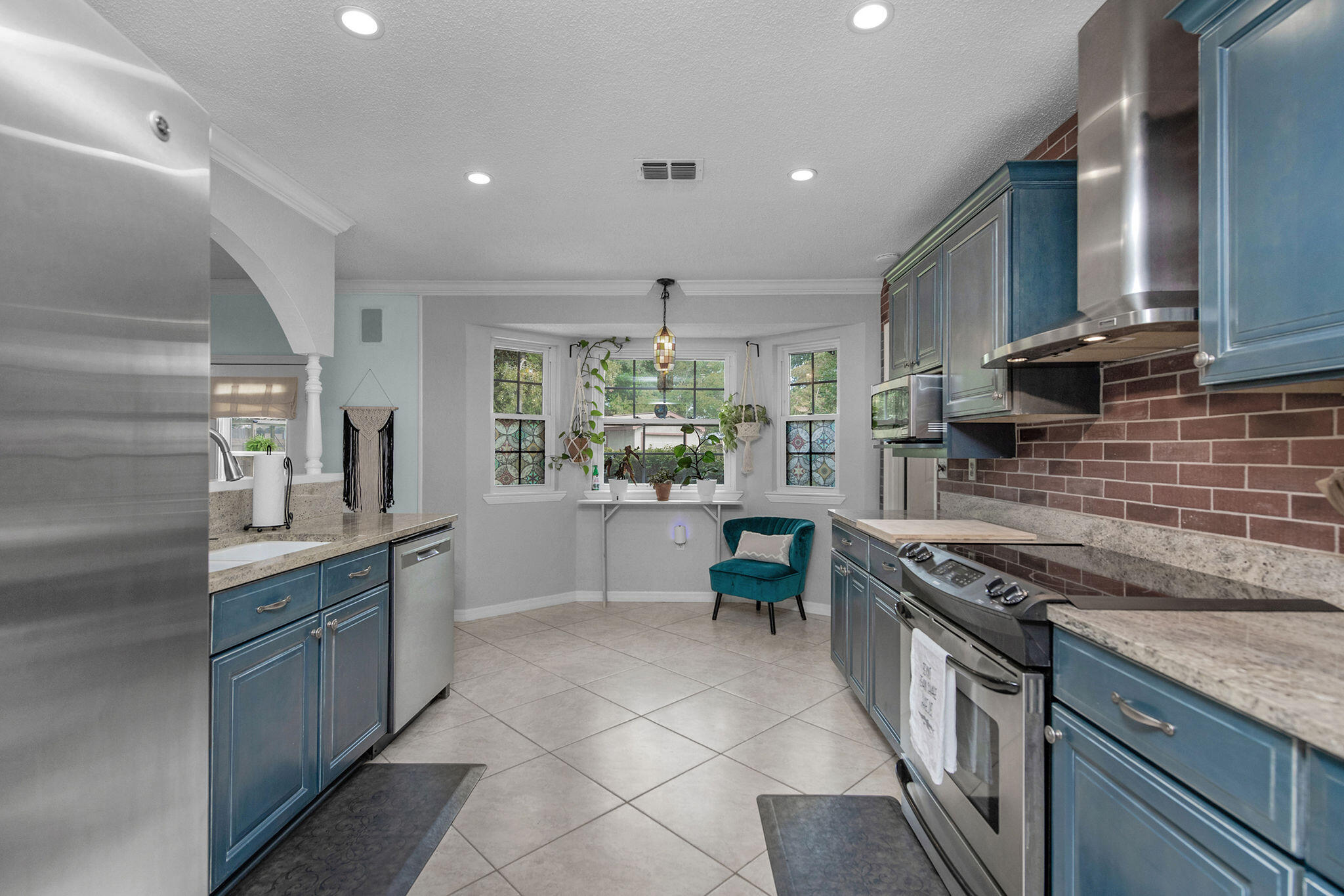 LAKE LORRAINE ESTATES - Residential