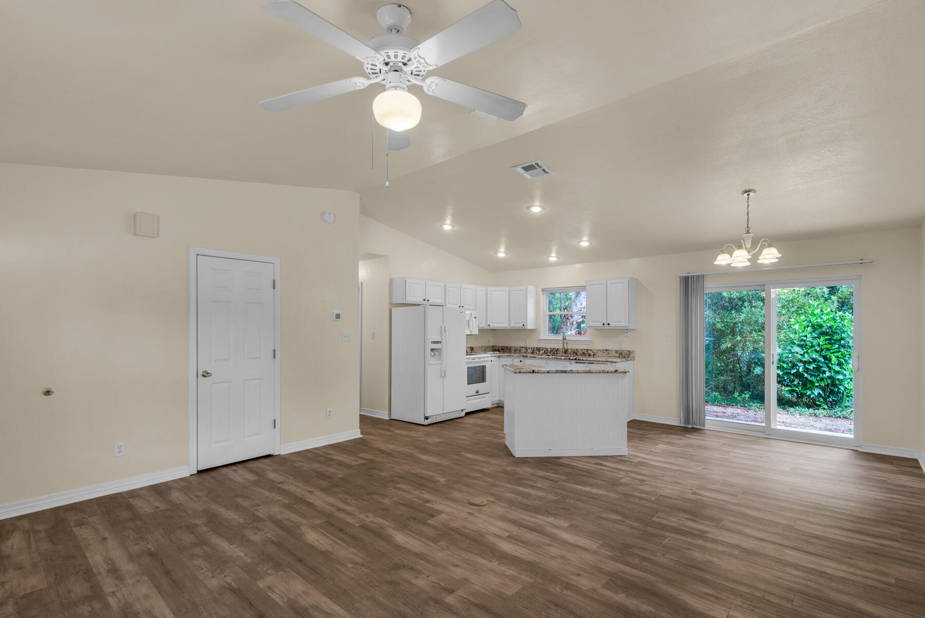 PALMETTO PLANTATION - Residential