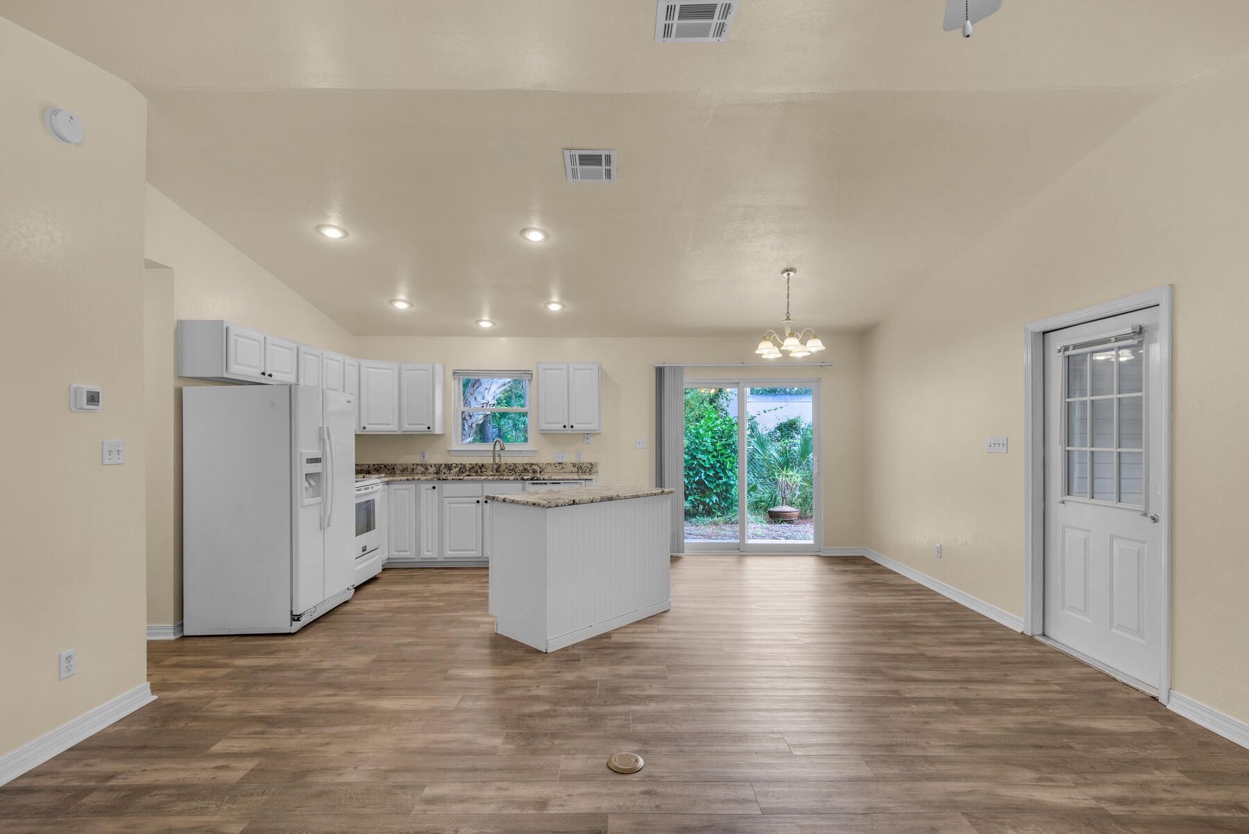 PALMETTO PLANTATION - Residential