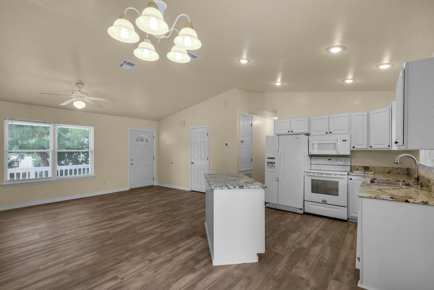 PALMETTO PLANTATION - Residential