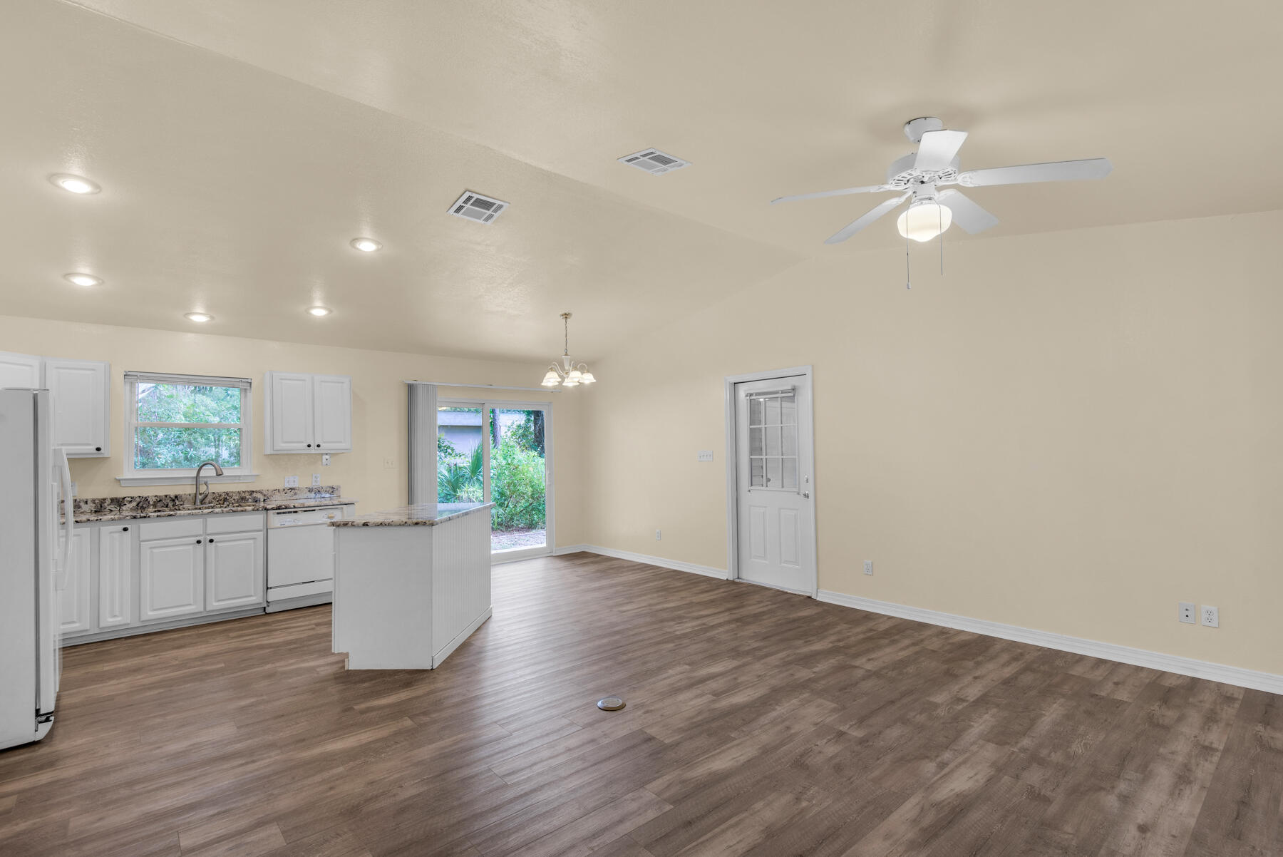 PALMETTO PLANTATION - Residential