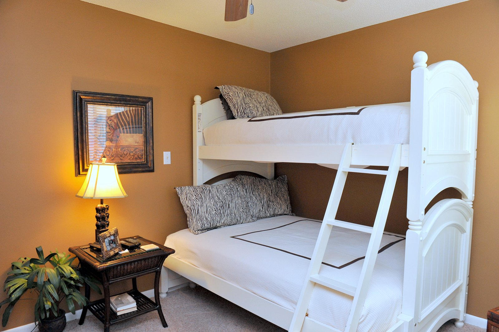 LINKSIDE VILLAGE UNIT 1 - Residential