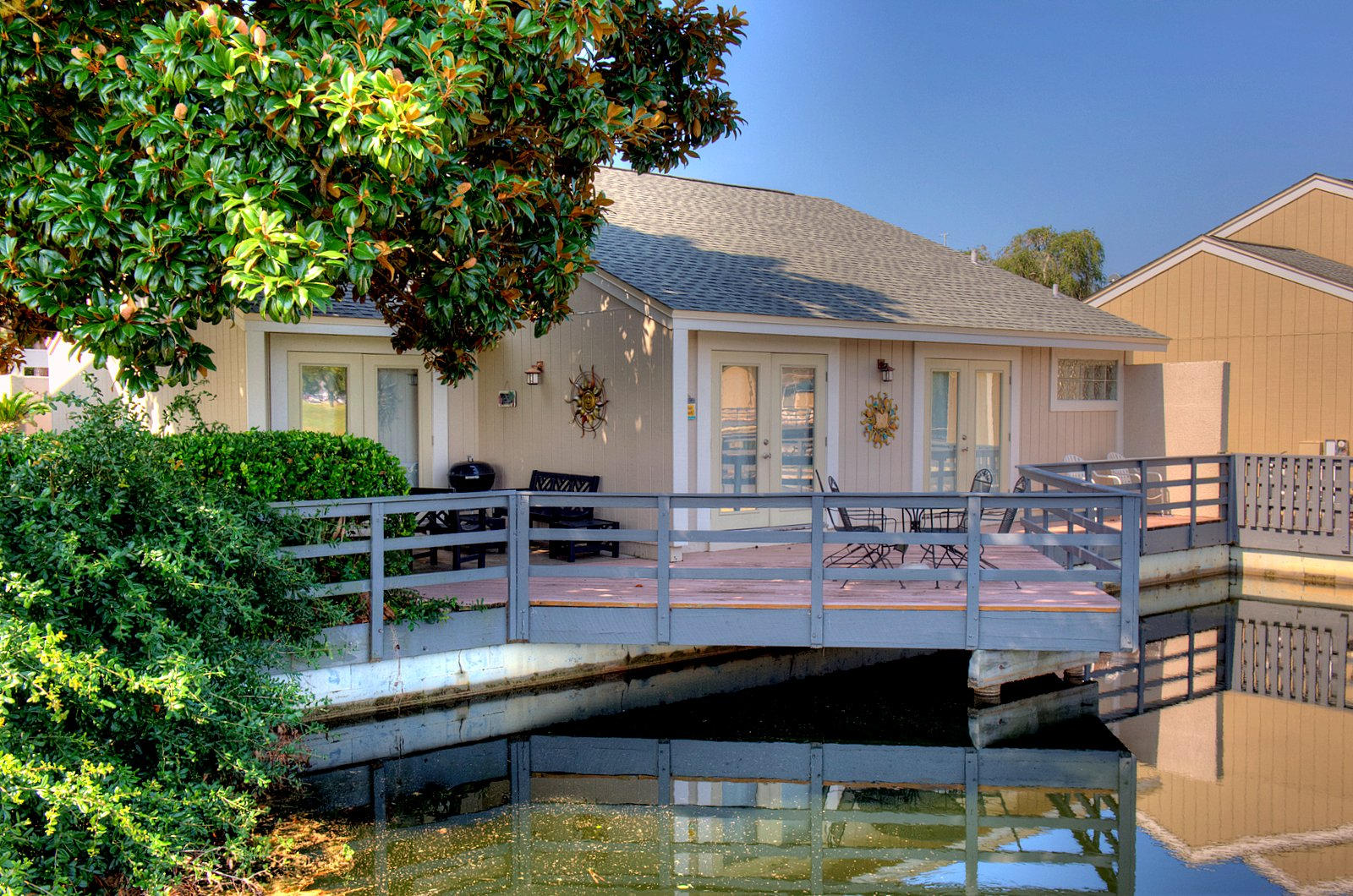 LINKSIDE VILLAGE UNIT 1 - Residential