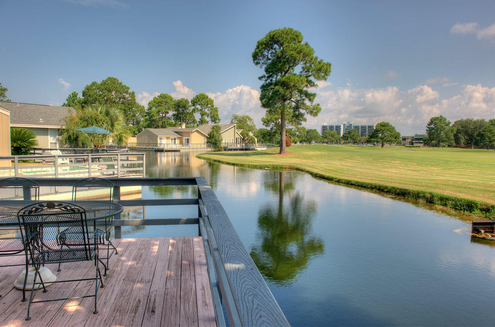 LINKSIDE VILLAGE UNIT 1 - Residential