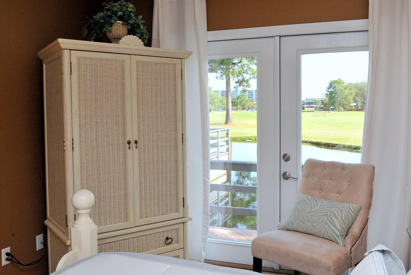 LINKSIDE VILLAGE UNIT 1 - Residential