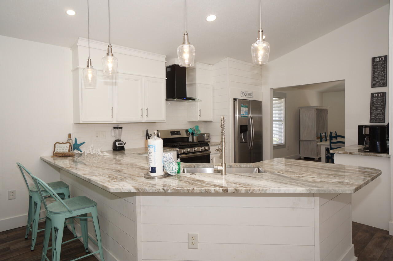 PARADISE RETREAT - Residential