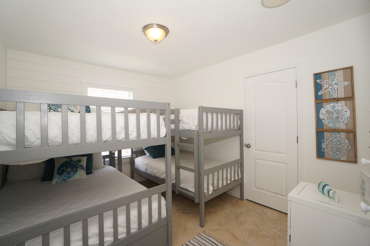 PARADISE RETREAT - Residential