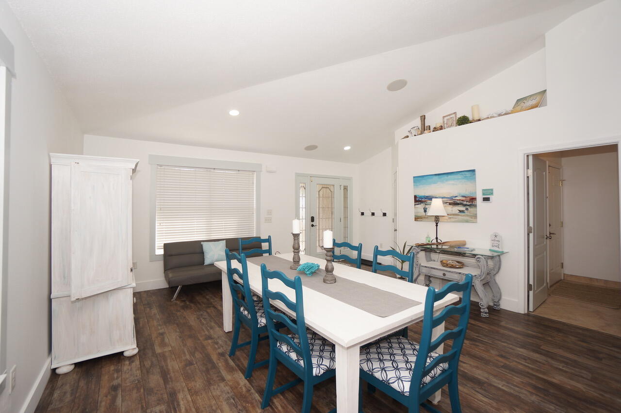 PARADISE RETREAT - Residential