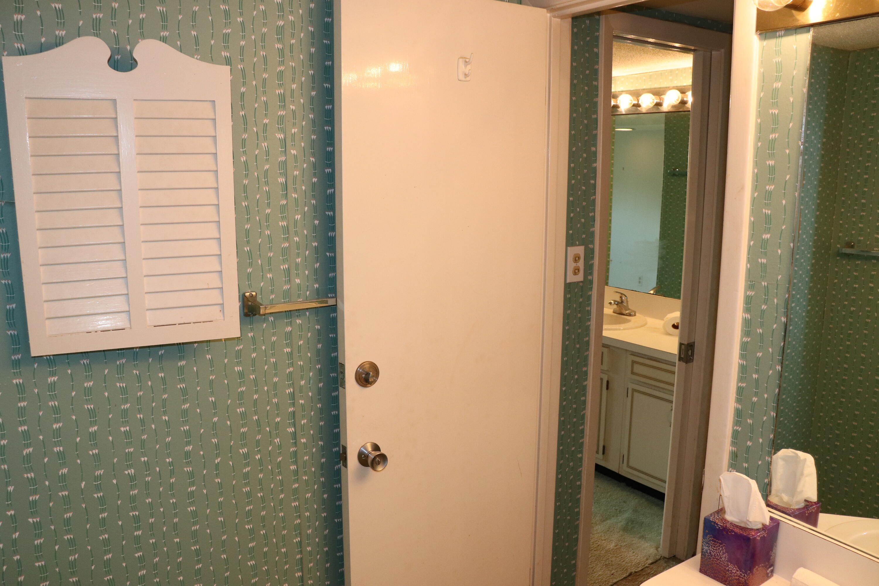 EL MATADOR CONDO - Residential