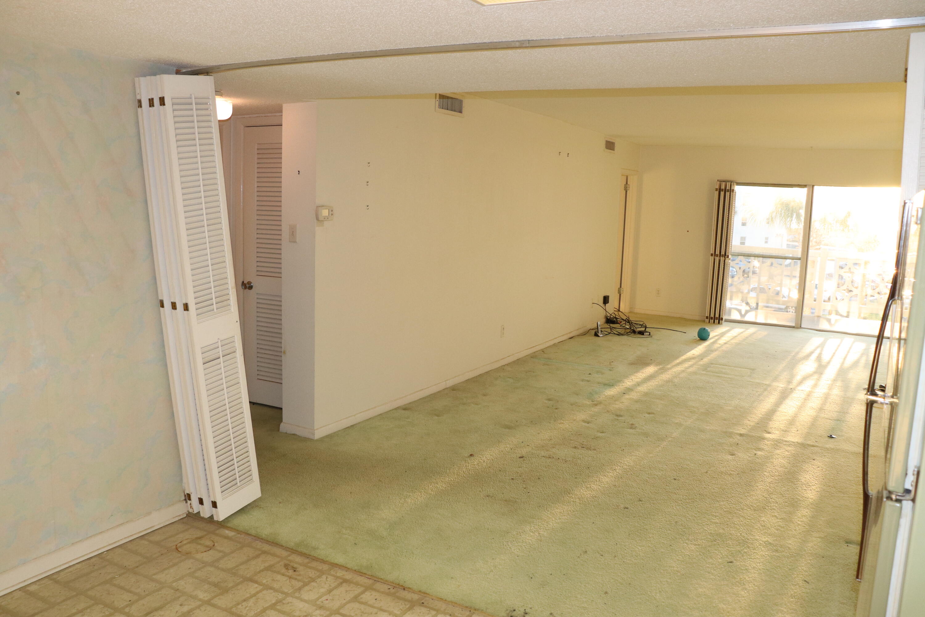 EL MATADOR CONDO - Residential