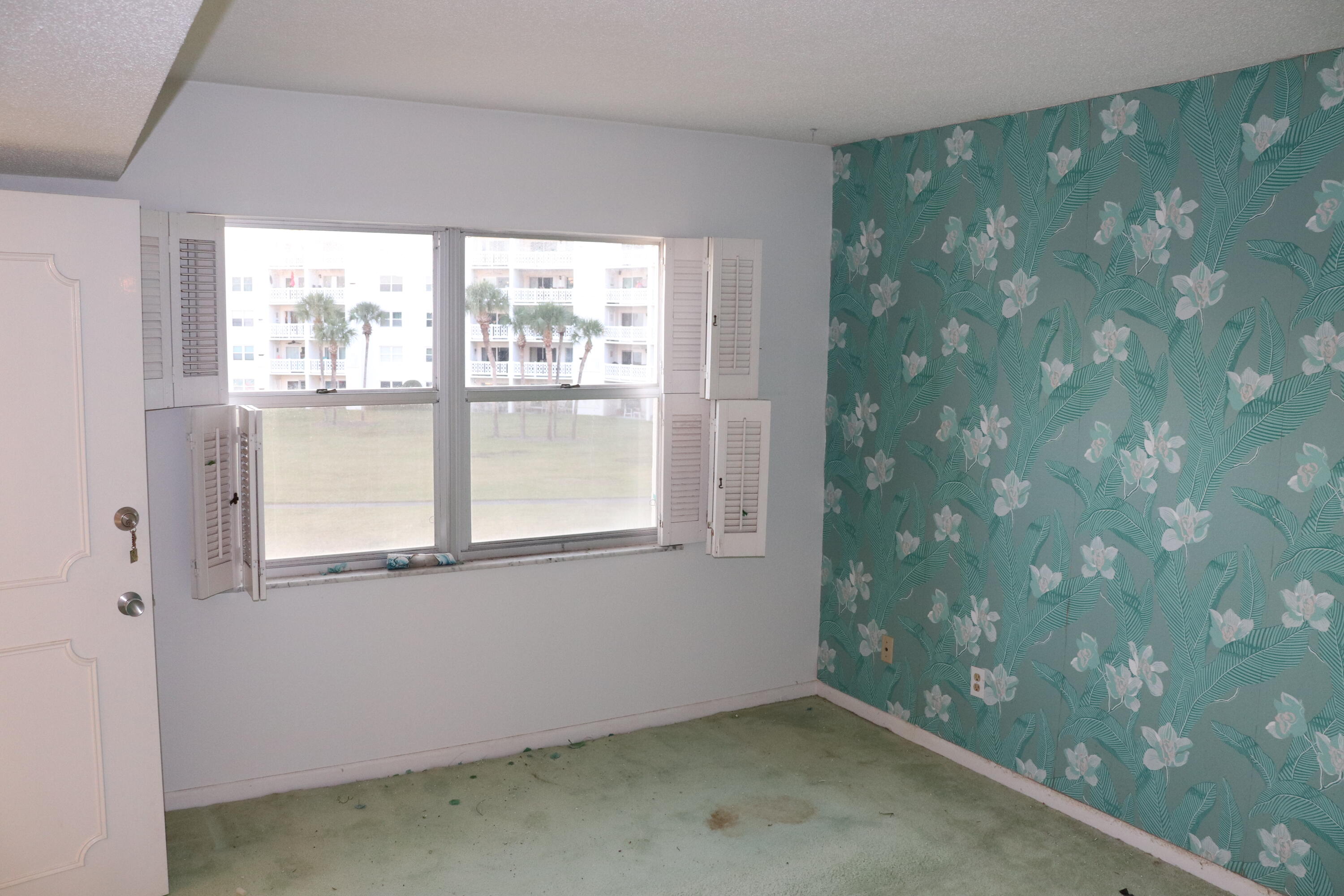 EL MATADOR CONDO - Residential