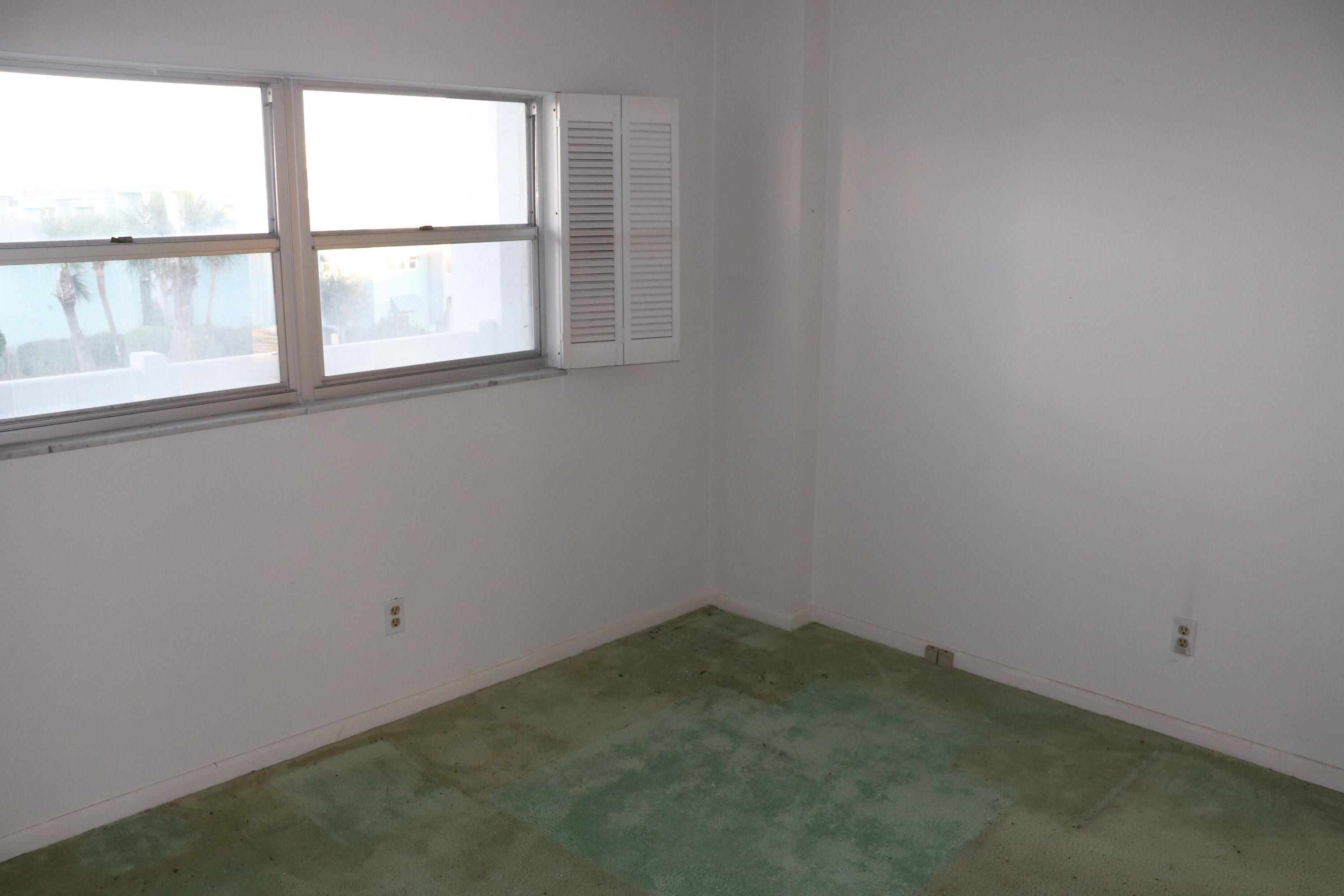 EL MATADOR CONDO - Residential