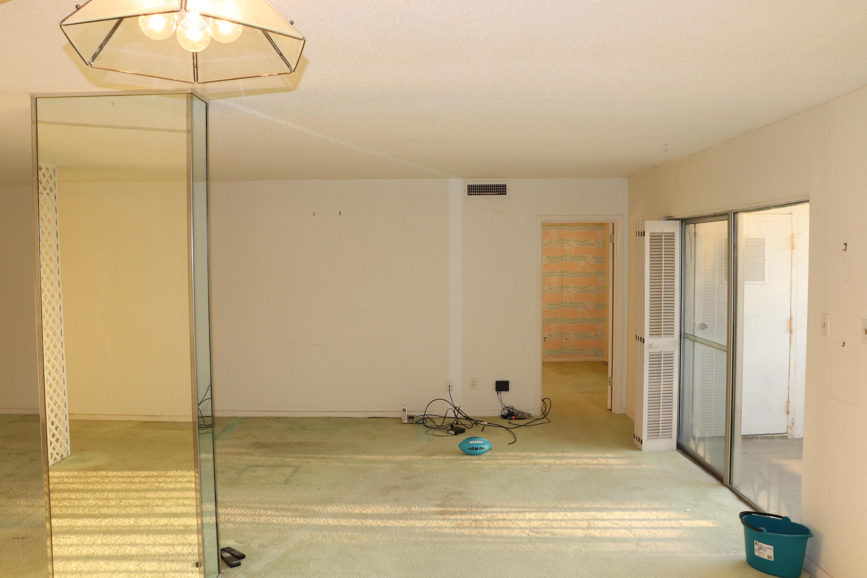 EL MATADOR CONDO - Residential