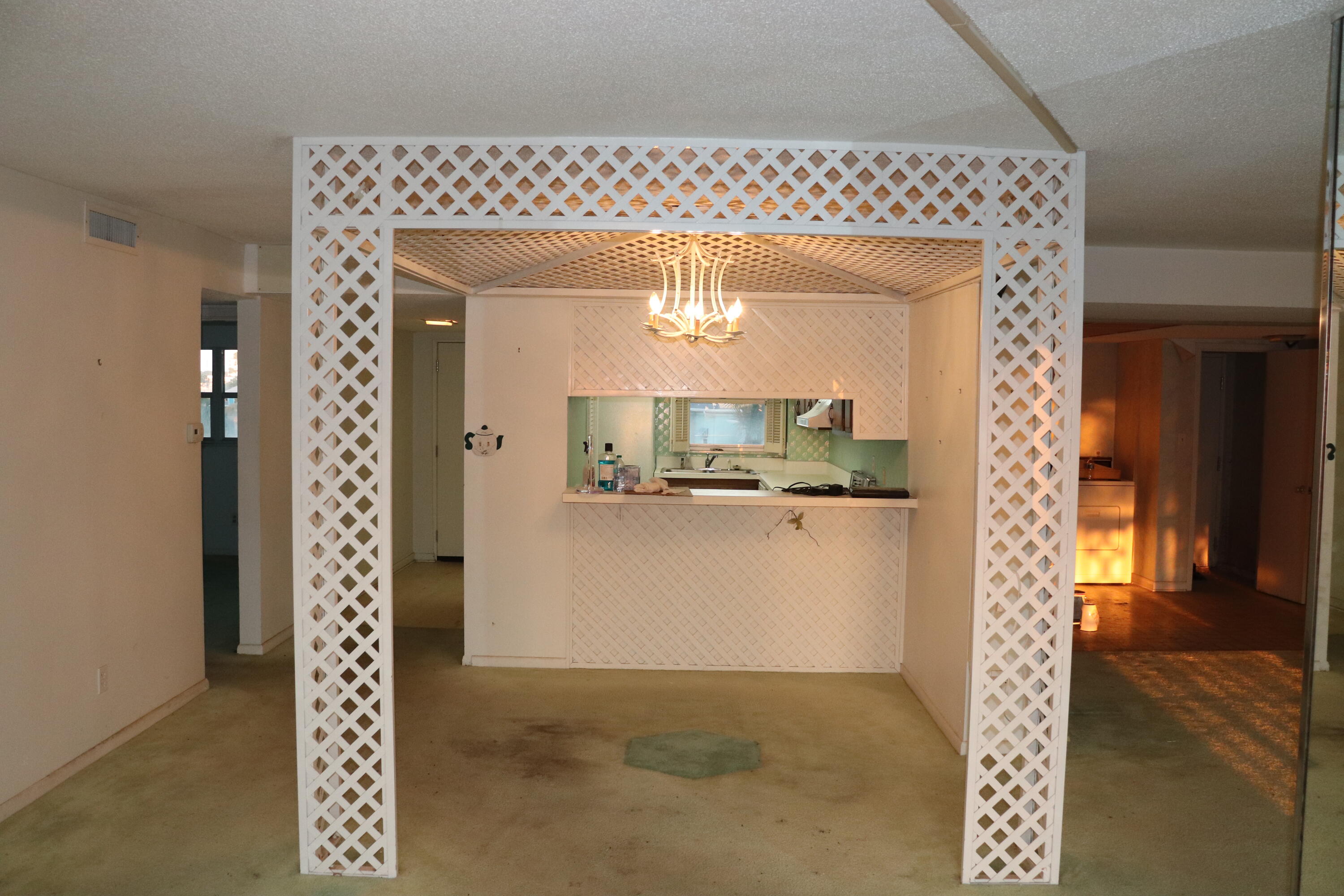 EL MATADOR CONDO - Residential