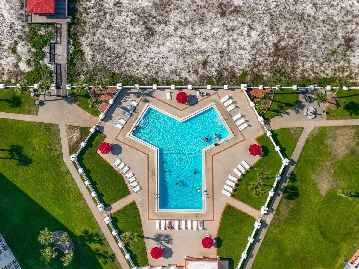 EL MATADOR CONDO - Residential