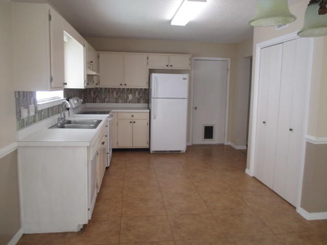SANDY RIDGE ESTATES - Residential Lease