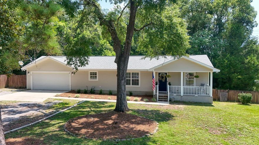 LOCATION! This home is located in the heart of DeFuniak Spirngs, walking distance to Lake DeFuniak, tennis courts and the brand new Florence Park.  With just a mile walk you can be downtown for activities, to include Food Truck Fridays, Saturday Farmer's Market, Christmas Reflections and Last Stop Brewery. This 3 bedroom 2 bath house features an open concept layout and a large backyard perfect for entertaining! A new shingle roof was installed in June, 2024.