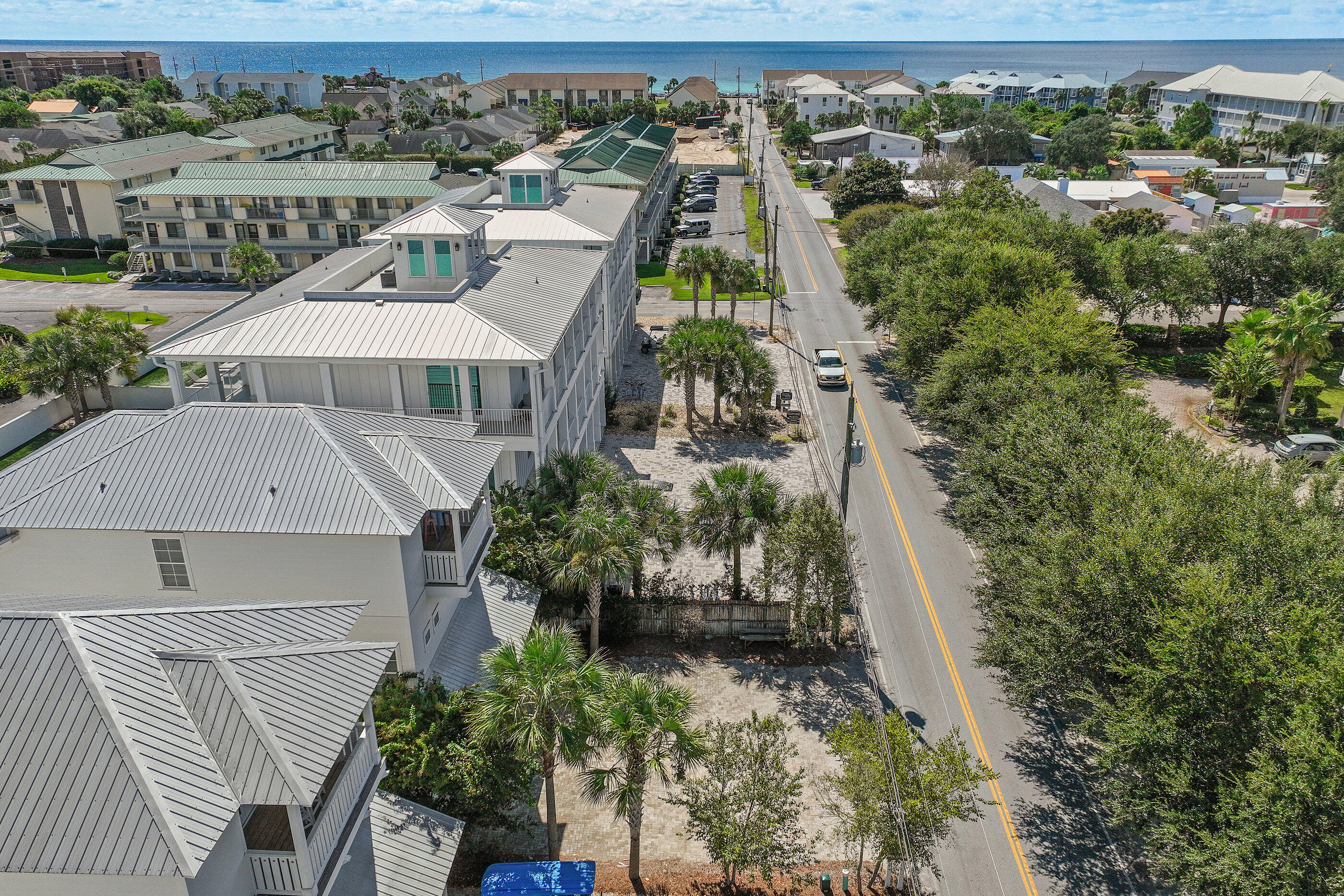NO RECORDED SUBDIVISION - Residential