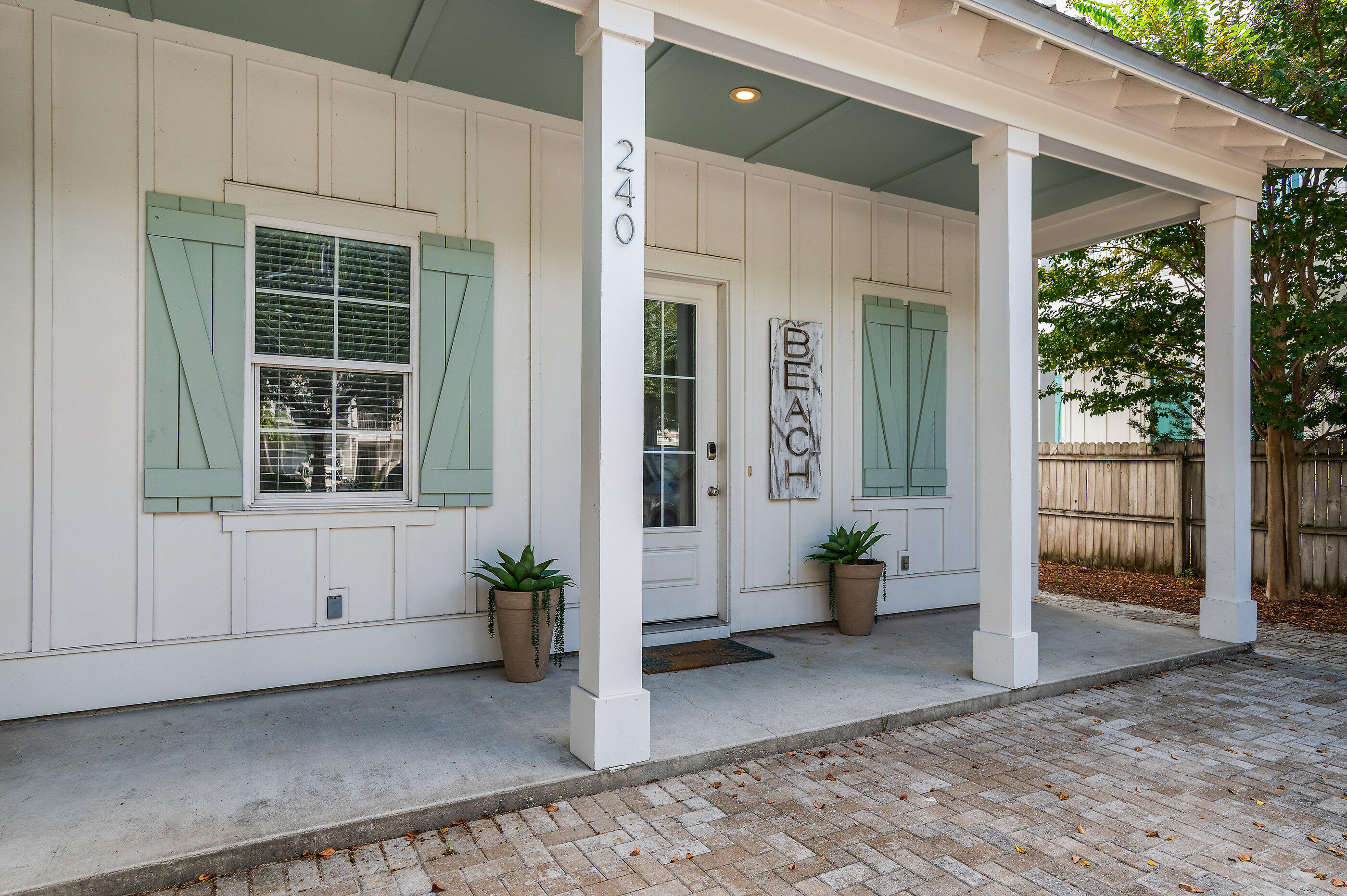 NO RECORDED SUBDIVISION - Residential