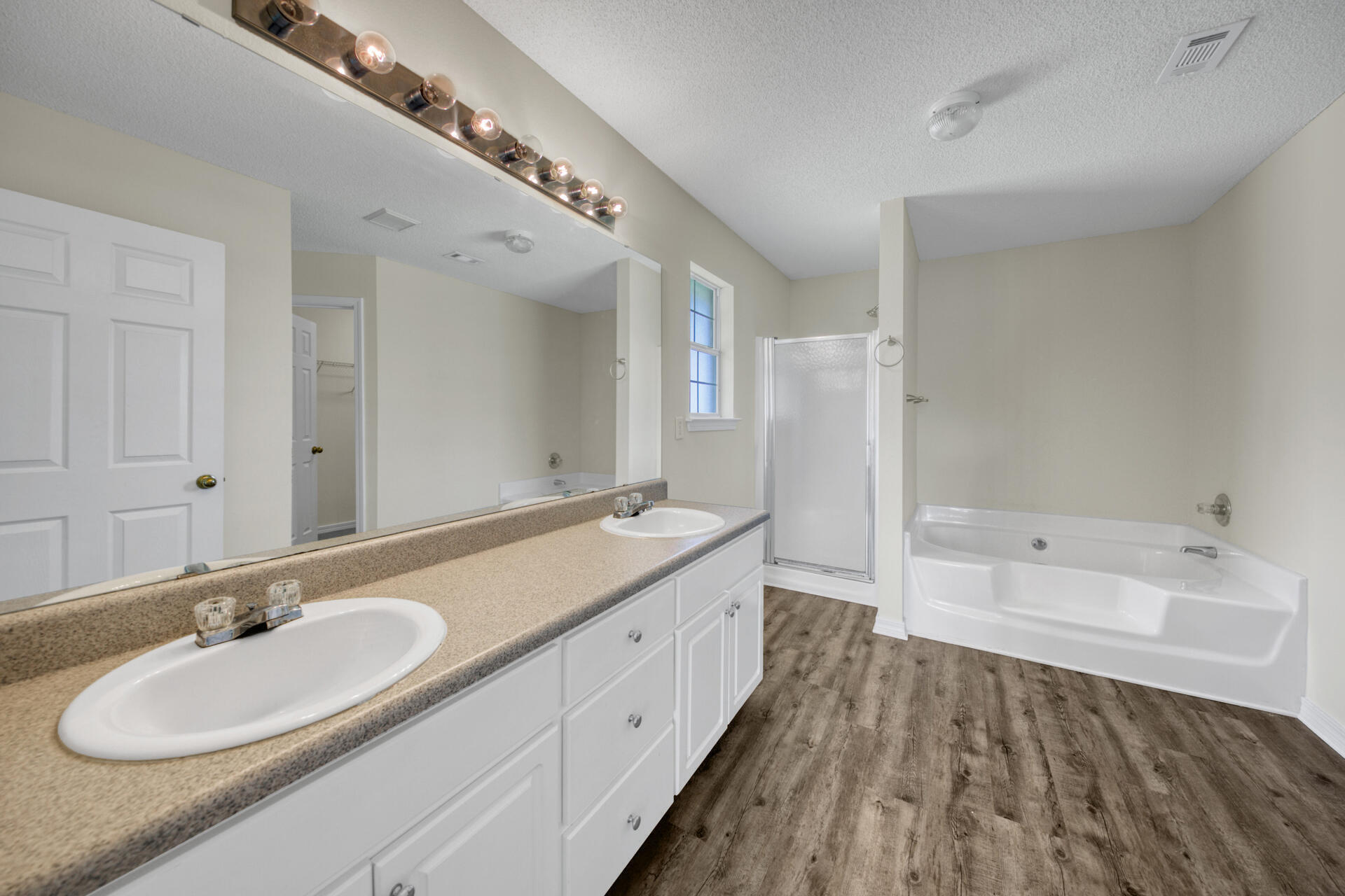 Creetwood Place - Residential