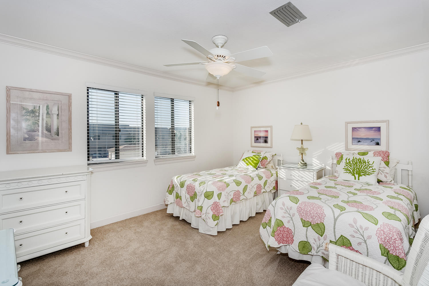 SUGAR BEACH T/H - Residential