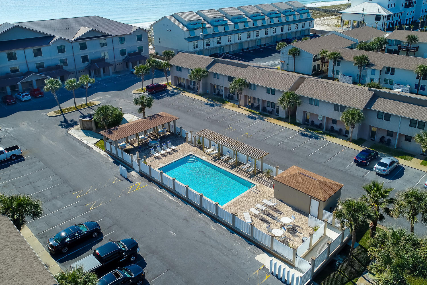 SUGAR BEACH T/H - Residential