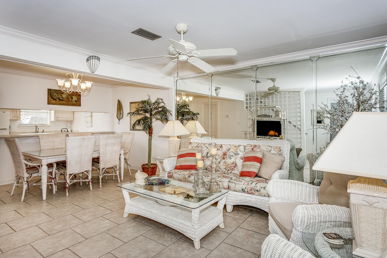 SUGAR BEACH T/H - Residential