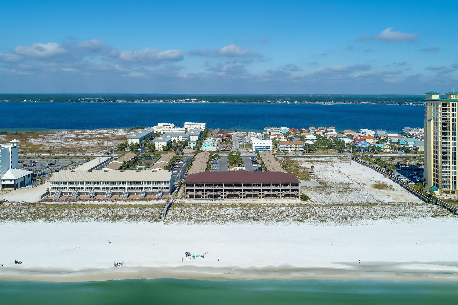 SUGAR BEACH T/H - Residential