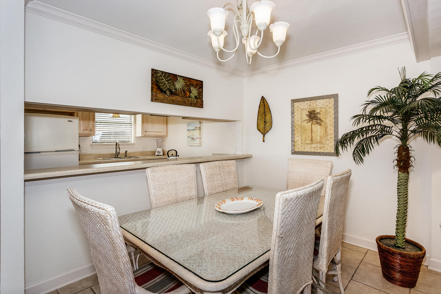 SUGAR BEACH T/H - Residential