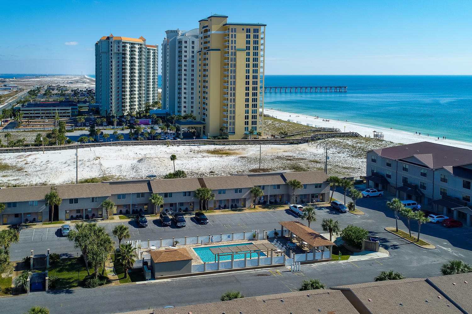 SUGAR BEACH T/H - Residential