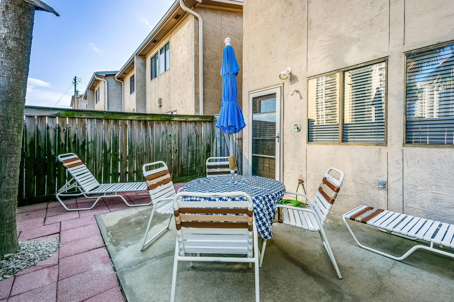 SUGAR BEACH T/H - Residential