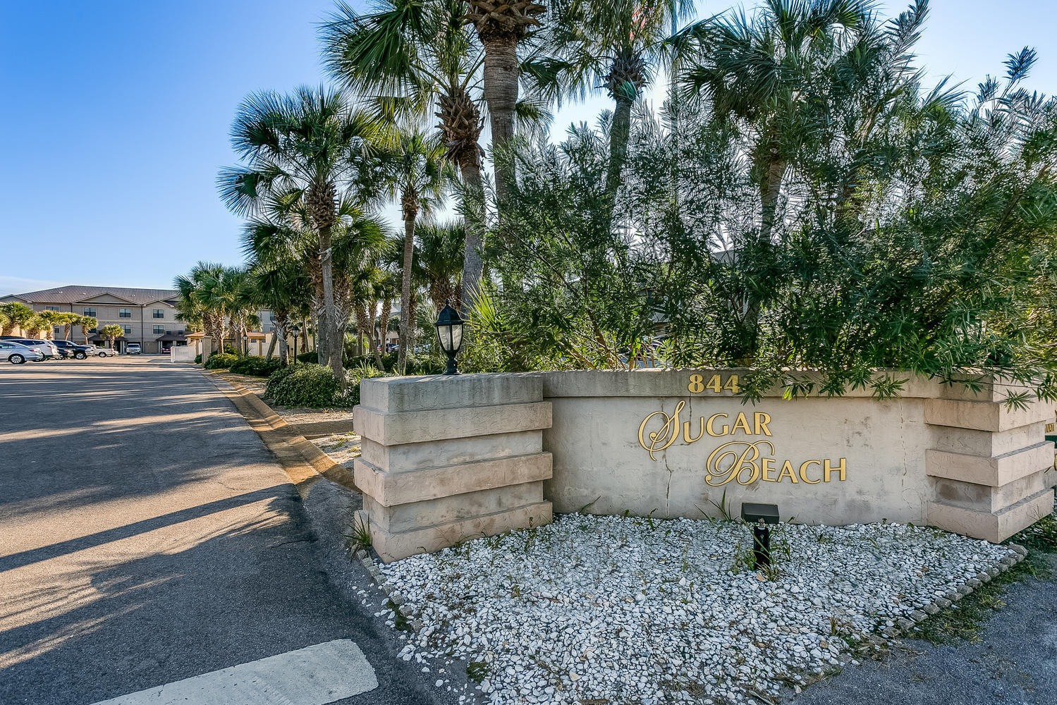 SUGAR BEACH T/H - Residential