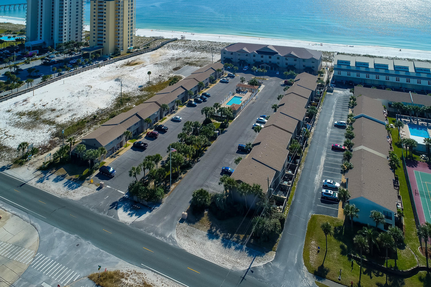 SUGAR BEACH T/H - Residential