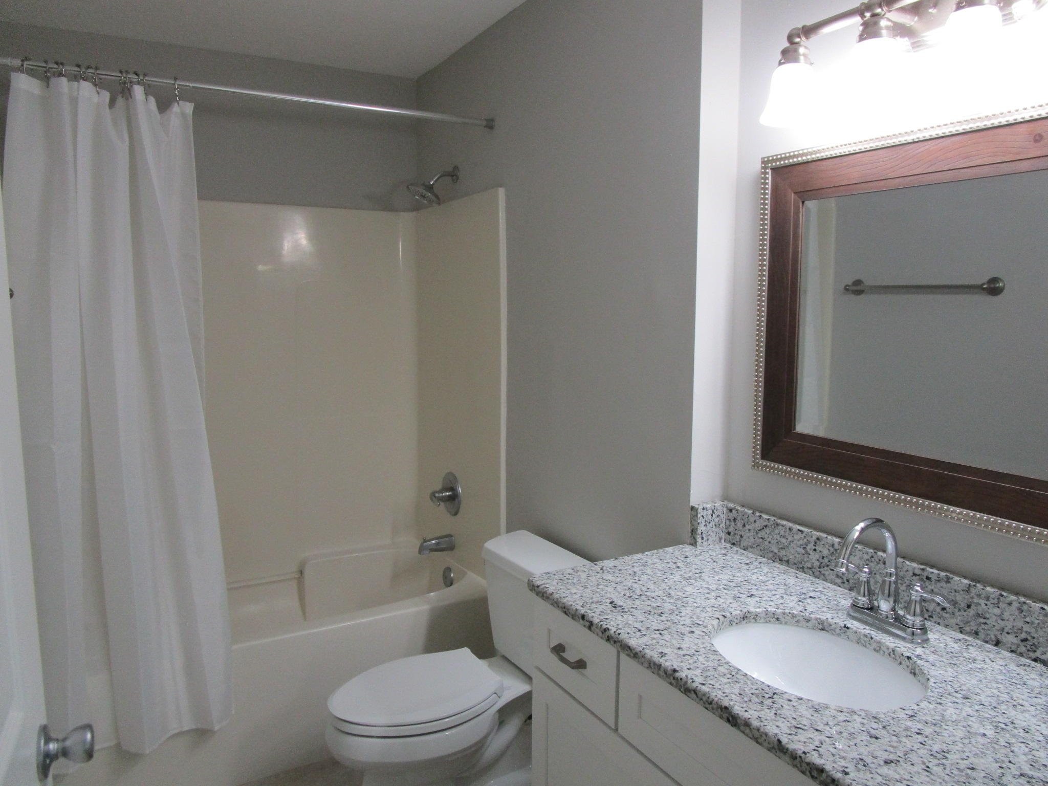 FLORIDA CLUB - Residential Lease