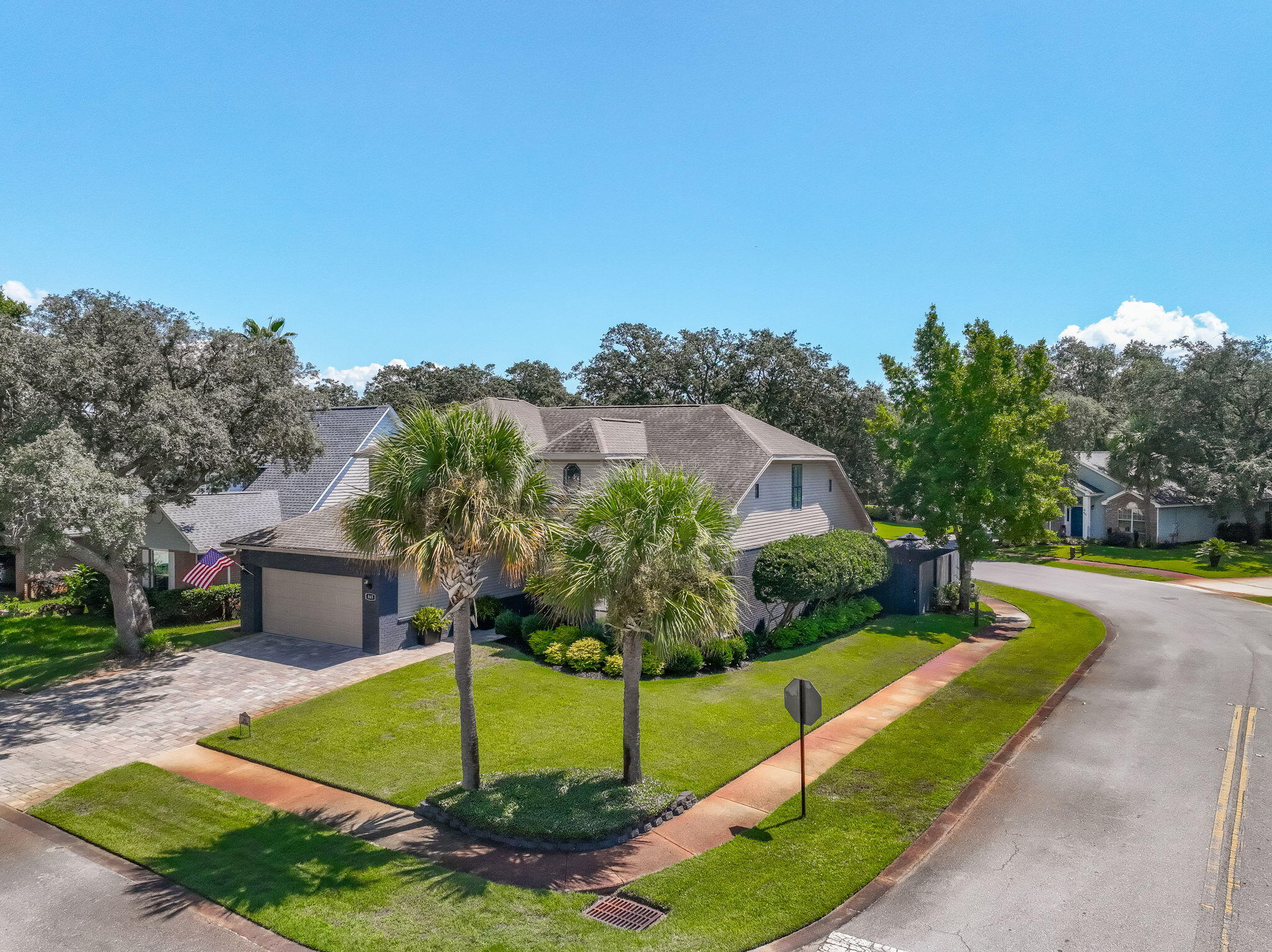 SHALIMAR COMMONS - Residential