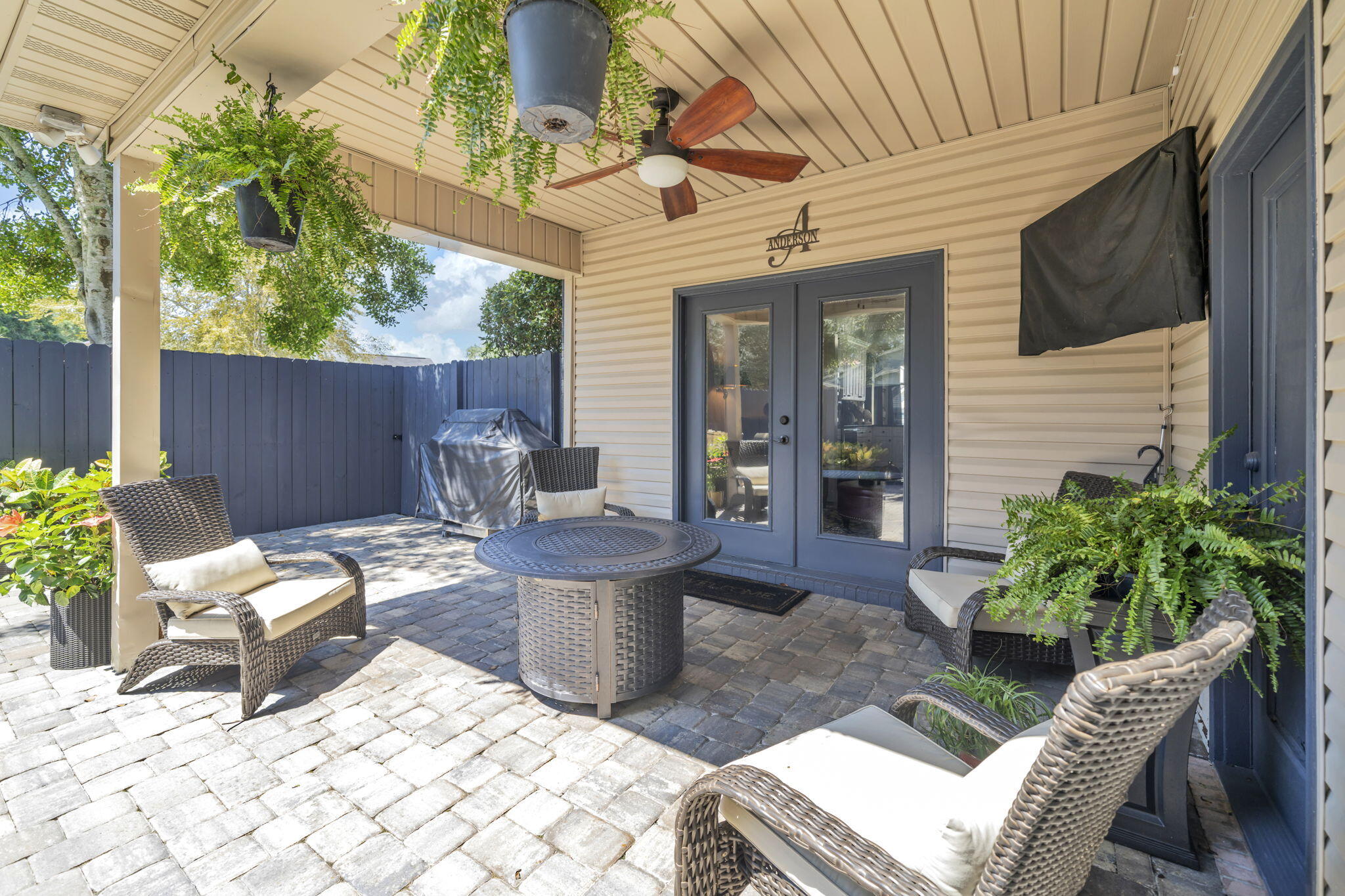 SHALIMAR COMMONS - Residential