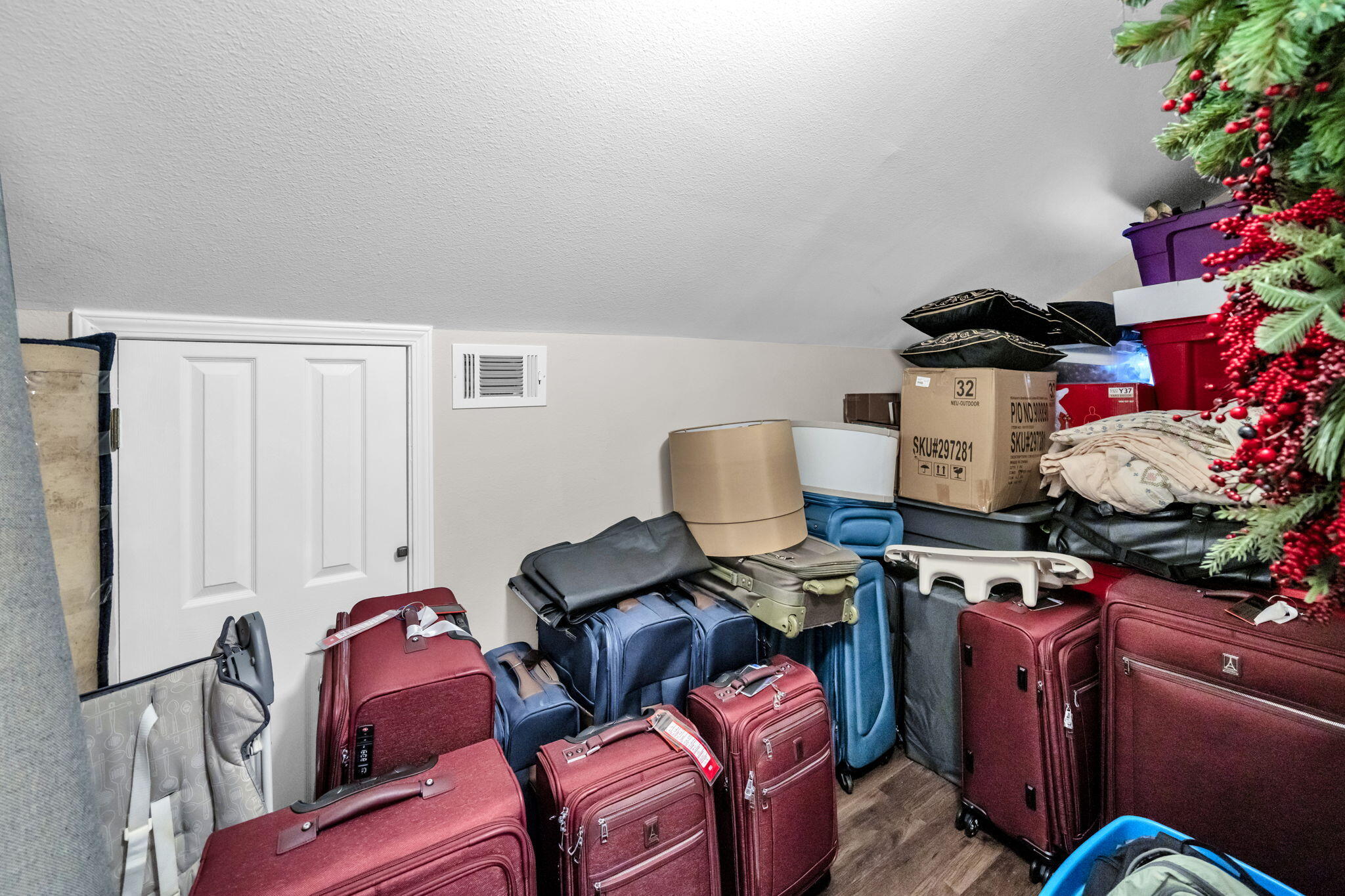 SHALIMAR COMMONS - Residential