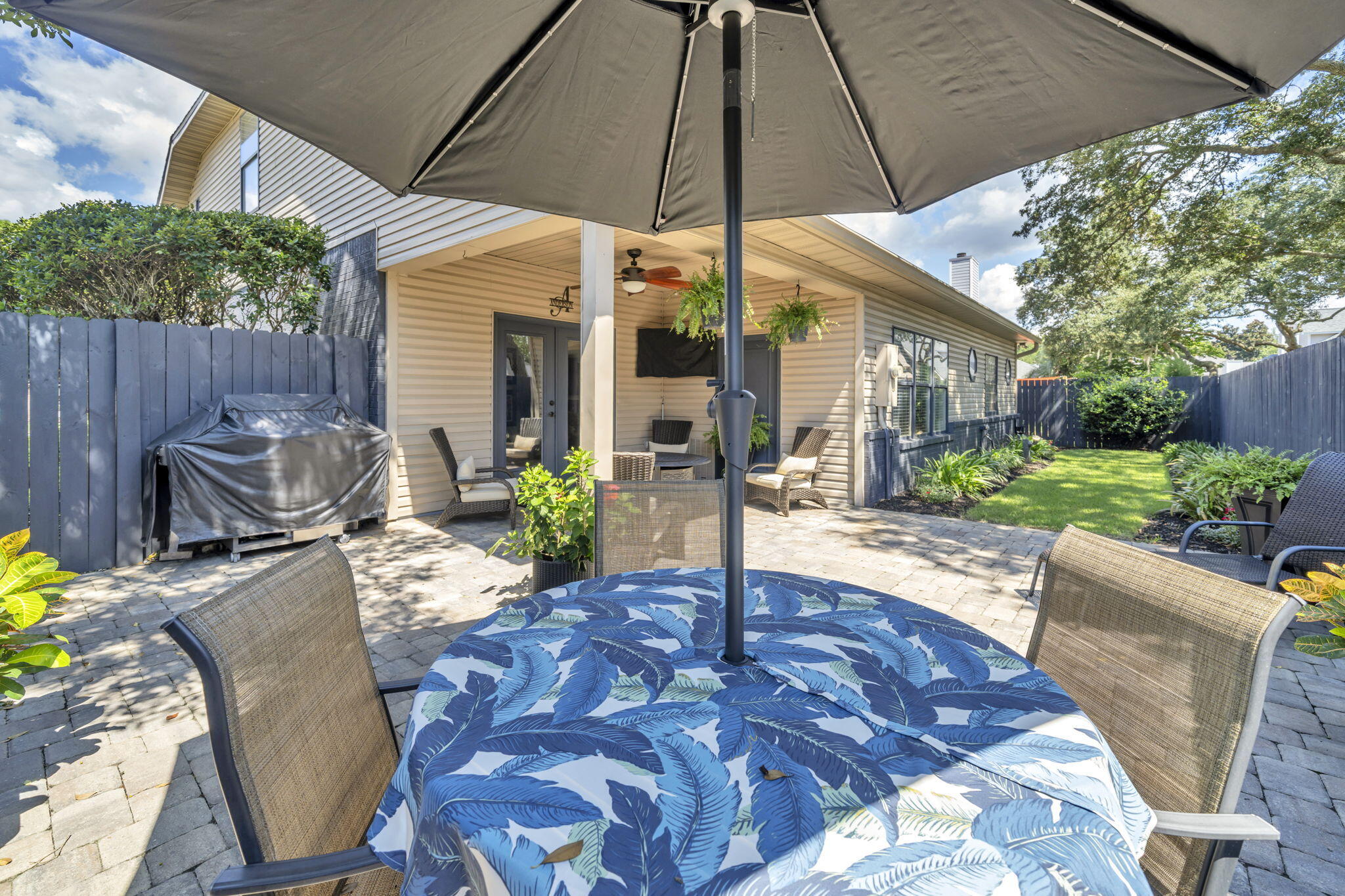 SHALIMAR COMMONS - Residential