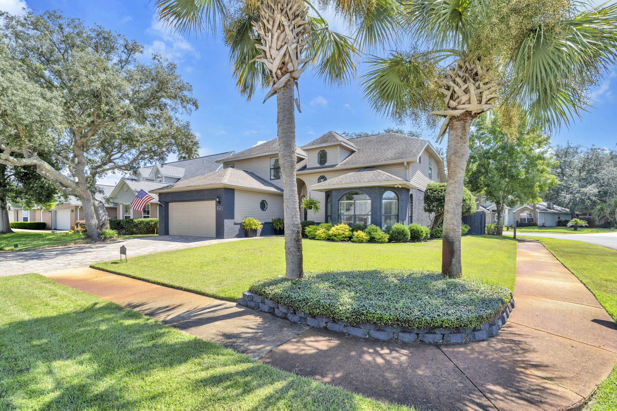 SHALIMAR COMMONS - Residential