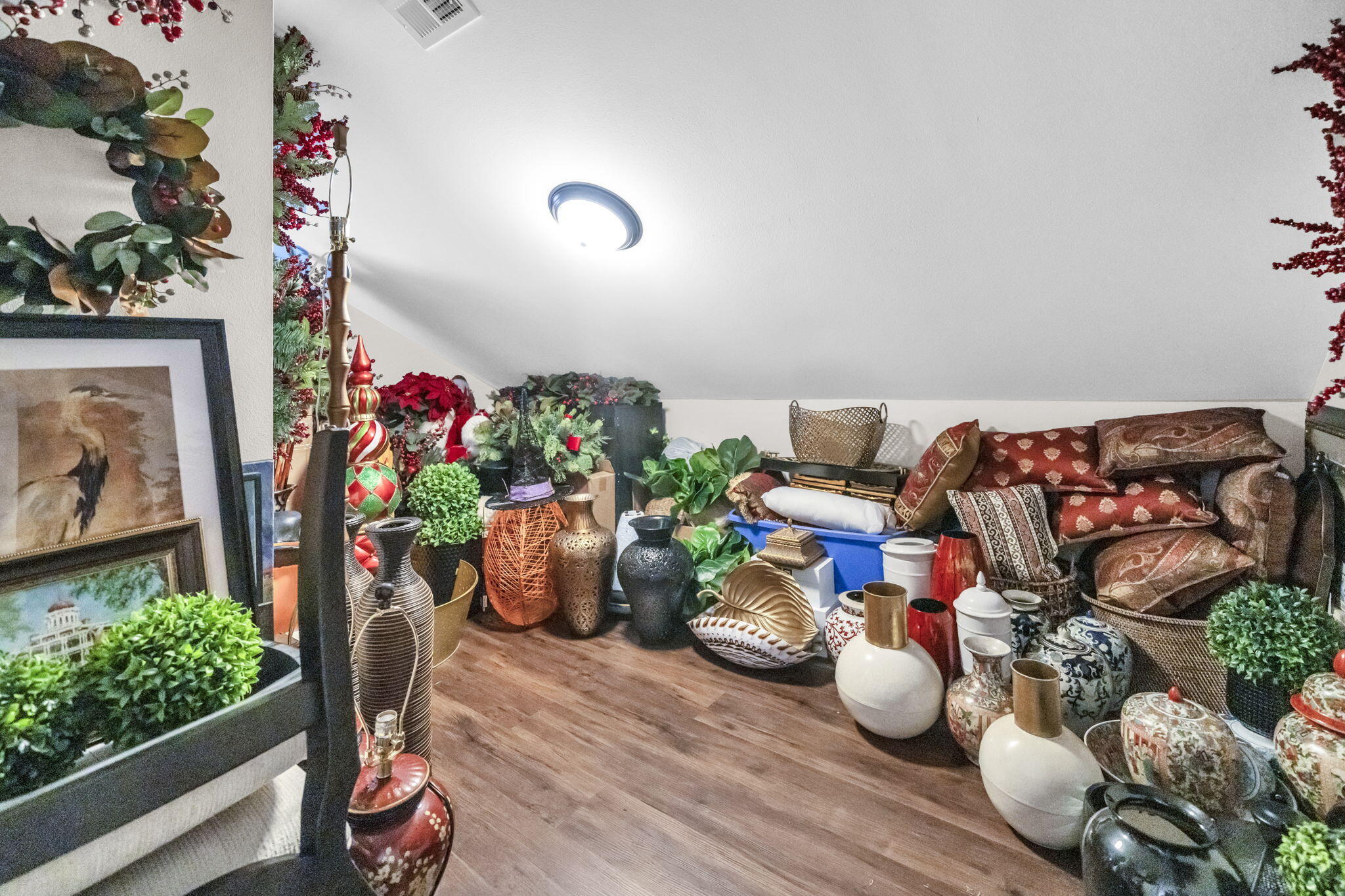 SHALIMAR COMMONS - Residential